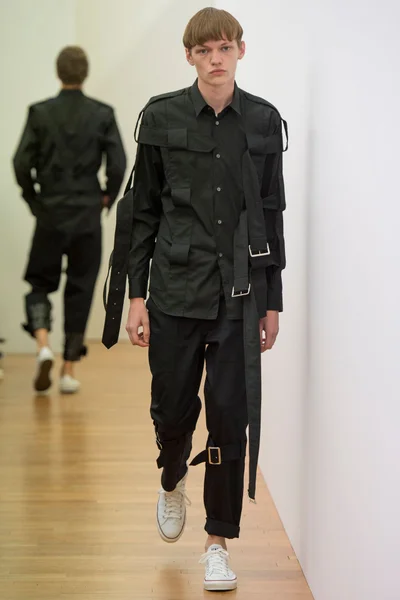 Look 37